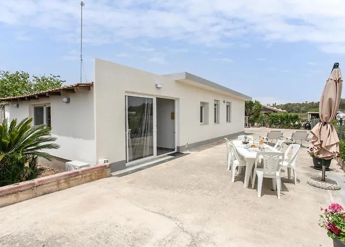 Awesome Home In Santa Maria Del Focall